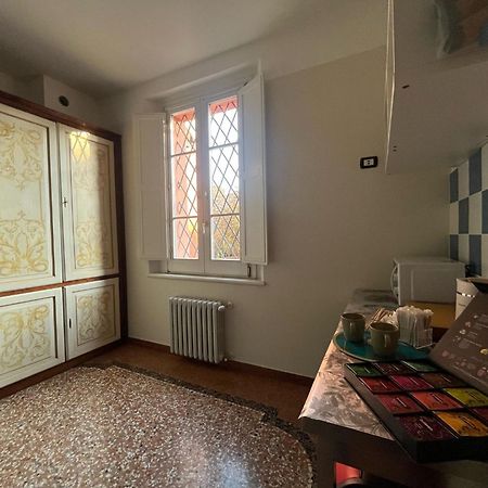 Saragozza Flat & Secret Garden Apartment Bologna Bagian luar foto