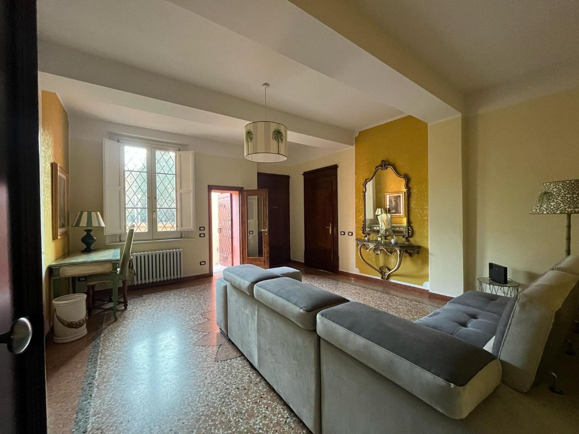 Saragozza Flat & Secret Garden Apartment Bologna Bagian luar foto